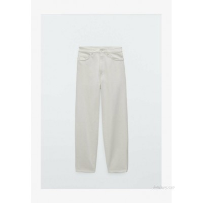 Massimo Dutti MIT HOHEM BUND Straight leg jeans white 