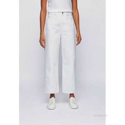 BOSS Relaxed fit jeans natural/white 
