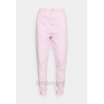 Missguided FASHION RIOT Relaxed fit jeans pink