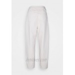 Mother of Pearl TAPERED JEAN WITH TUCKS AT HEM Relaxed fit jeans ecru/offwhite