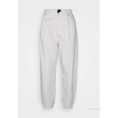 Mother of Pearl TAPERED JEAN WITH TUCKS AT HEM Relaxed fit jeans ecru/offwhite 