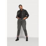 Noisy May Curve NMISABEL MOM Relaxed fit jeans grey denim