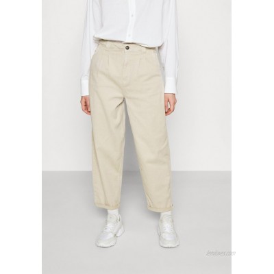 Noisy May NMLOU FOLD UP ANK PANTS Relaxed fit jeans chateau gray/beige 