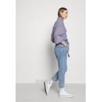 ONLY ONLJANE PAPERBAG BELT Relaxed fit jeans lightblue denim
