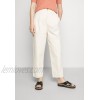 Tory Burch DENIM TROUSER Relaxed fit jeans natural/offwhite 
