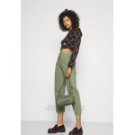 Trendyol Relaxed fit jeans khaki