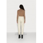 VILA PETITE VIMOMMIE JULIA Relaxed fit jeans birch/offwhite