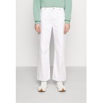 Monki YOKO CROPPED Flared Jeans white light/white