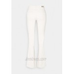 ONLY ONLBLUSH LIFE Flared Jeans ecru/beige