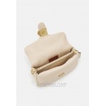 Coach COVERED CLOSURE PILLOW TABBY SHOULDER BAG 26 Handbag ivory/offwhite