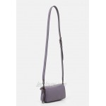 Coach COVERED CLOSURE PILLOW TABBY SHOULDER BAG 7 Handbag vintage purple/purple