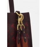 Coach HORSE AND CARRIAGE TOTE Handbag oxblood cranberry/berry
