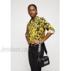 Versace Jeans Couture CAMERA BAG Across body bag nero/black 