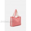 CECILIE copenhagen BAG LARGE DOGTOOTH Tote bag emberglow/red 