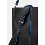 HVISK CASSET TONAL Tote bag black