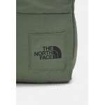 The North Face CITY VOYAGER TOTE UNISEX Tote bag agave green/black/olive
