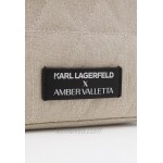 KARL LAGERFELD AMBER VALLETTA ROUNDED WASHBAG Wash bag offwhite