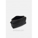 Valentino Bags ADA Wash bag nero/black