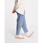 DESIGN relaxed tapered jeans in vintage mid wash blue