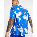 DESIGN regular revere shirt in bird print
