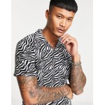 Jack & Jones Originals revere collar short sleeve shirt in zebra whites