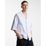 DESIGN relaxed half sleeve shirt with deep camp collar in blue stripe