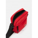 Lacoste Camera bag - haut rouge/red