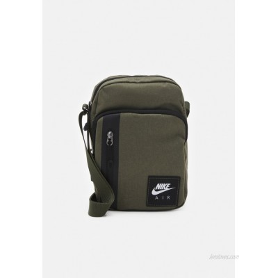 Nike Sportswear AIR TECH UNISEX - Across body bag - medium olive/cargo khaki/black/olive